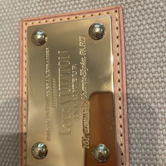 COPY - Beautiful Louis Vuitton. - Picture 3 of 5